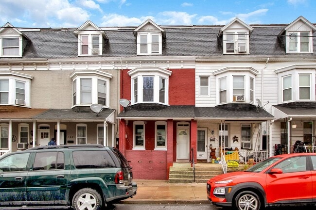 property at 1009 N Duke St