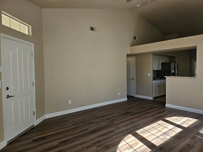 10244 N Sierra Vista Ave in Fresno, CA - Building Photo - Building Photo