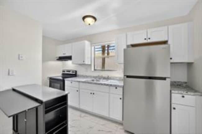 property at 4081 N Dixie Hwy
