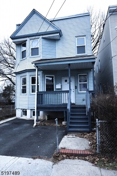 185 Oakwood Pl-Unit -1 in Orange, NJ - Building Photo