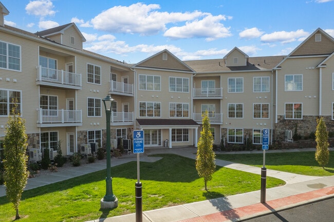 Summit Place - 1 Month Free, Open House 11/15