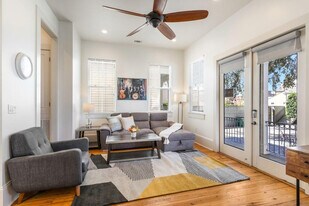 1529 Robert C. Blakes Sr. Dr in New Orleans, LA - Building Photo