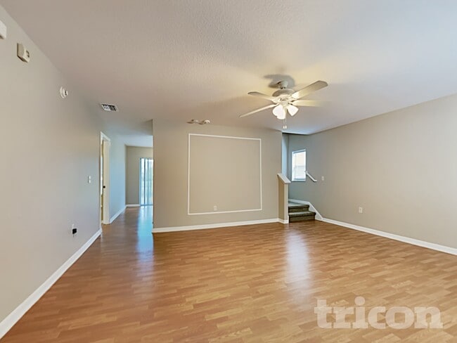10211 Summerview Cir in Riverview, FL - Foto de edificio - Building Photo