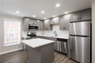 1861 Lyle Ave in Atlanta, GA - Building Photo
