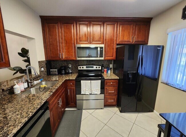 property at 21951 Soundview Ter