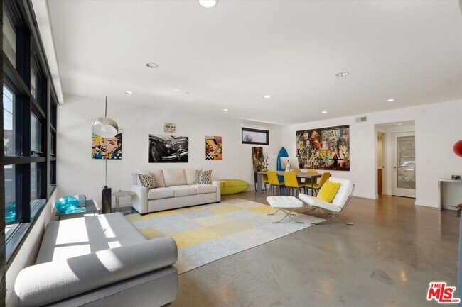 1410 Innes Pl in Los Angeles, CA - Building Photo - Building Photo