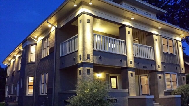 2001 Hemphill St, Unit 4