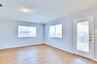 1002 Remington Dr in Leander, TX - Building Photo - Building Photo