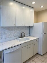 6186 Pinewood Ct in Willowbrook, IL - Building Photo - Building Photo