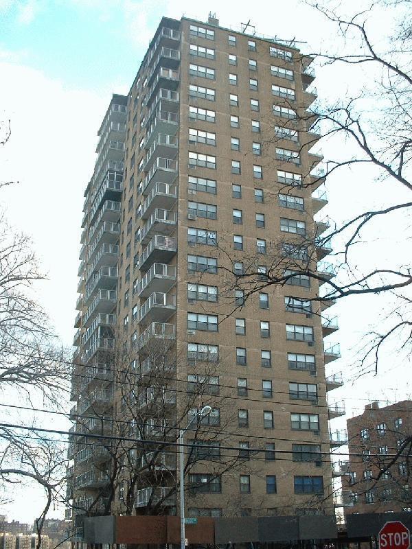 Waldo Gardens, Inc. in Bronx, NY - Foto de edificio - Building Photo