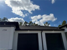 1711 W 12th St in Lehigh Acres, FL - Building Photo