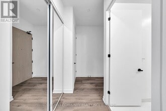 8 Interchange Wy in Vaughan, ON - Building Photo - Building Photo