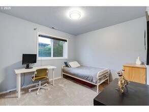 1129 NW Connell Ave in Hillsboro, OR - Building Photo - Building Photo