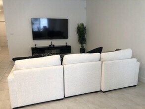 939 NW 3rd Ter in Pompano Beach, FL - Building Photo - Building Photo