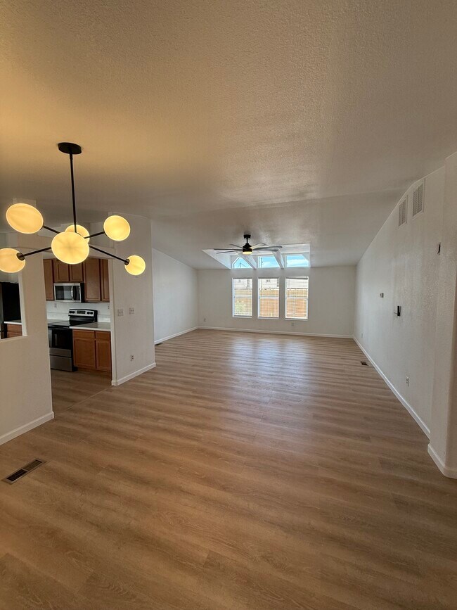 property at 46633 N 41st Ave