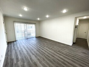 Palms Apartments in Los Angeles, CA - Building Photo - Building Photo