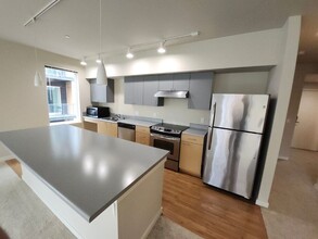 Riverpark Apartments in Redmond, WA - Building Photo - Building Photo