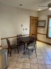 9 Teele Ave, Unit 2 in Somerville, MA - Building Photo - Building Photo