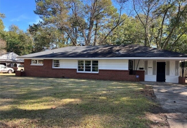 property at 3653 Cloverdale Rd