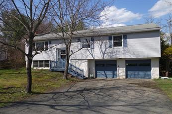 105 Glendale Rd in Amherst, MA - Building Photo