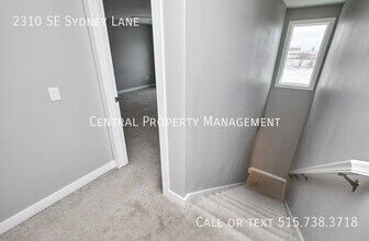 2310 SE Sydney Ln in Waukee, IA - Building Photo - Building Photo