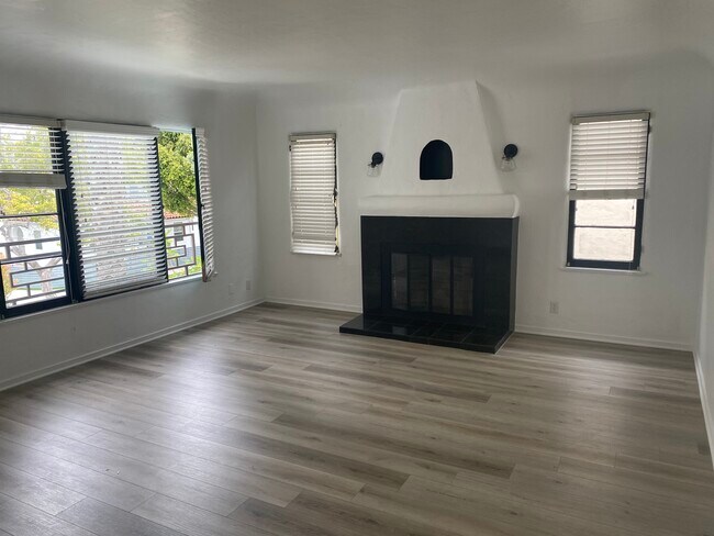 2702 W 43rd Pl, Unit 2702