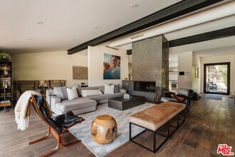 15490 Milldale Dr in Los Angeles, CA - Building Photo - Building Photo