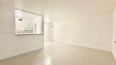 42 SW 14th St in Dania Beach, FL - Building Photo - Building Photo