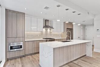 727 Adams St in Hoboken, NJ - Building Photo - Building Photo