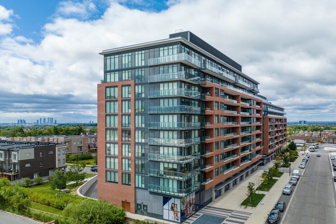 Indigo Condominiums in Maple in Vaughan, ON - Building Photo