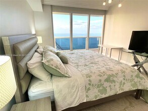 1830 S Ocean Dr, Unit 4611 in Hallandale Beach, FL - Building Photo - Building Photo