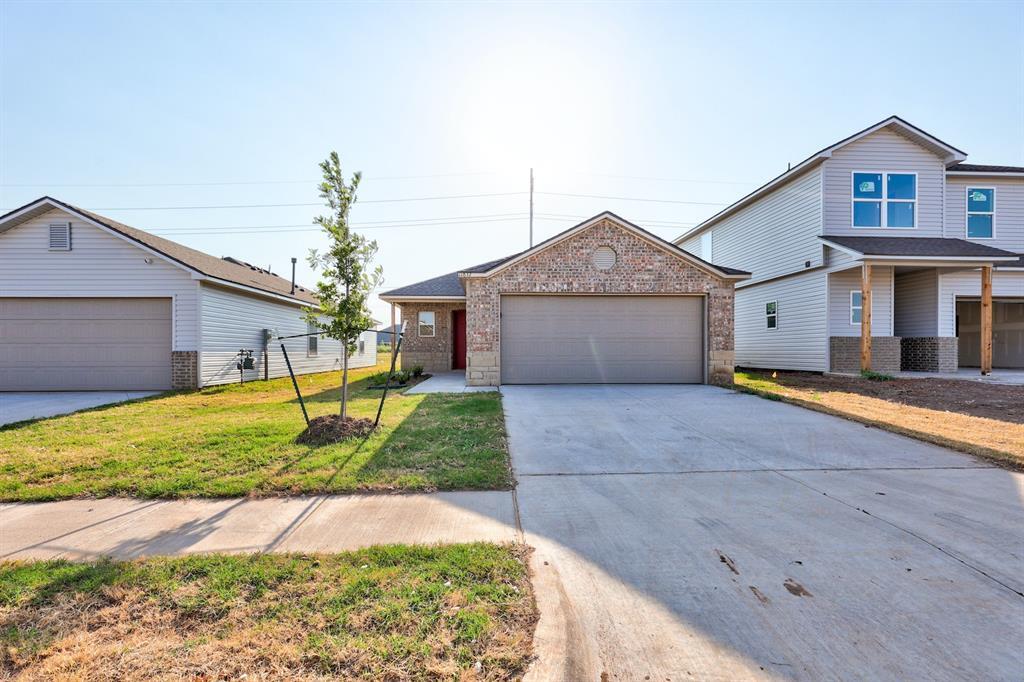 11832 KAMERON Wy in Yukon, OK - Building Photo