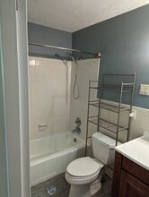 65 Horse Pond Rd, Unit G in Salem, CT - Building Photo - Building Photo
