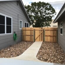 1810 Railroad St in Floresville, TX - Building Photo - Building Photo