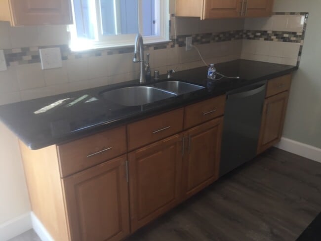 136 Arana Dr in Martinez, CA - Building Photo - Building Photo