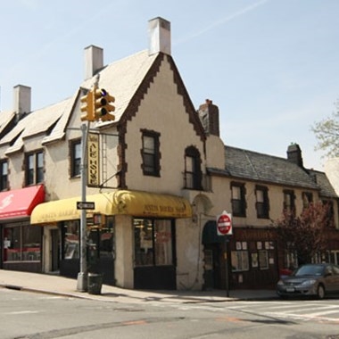 82-64 Austin Street in Kew Gardens, NY - Building Photo