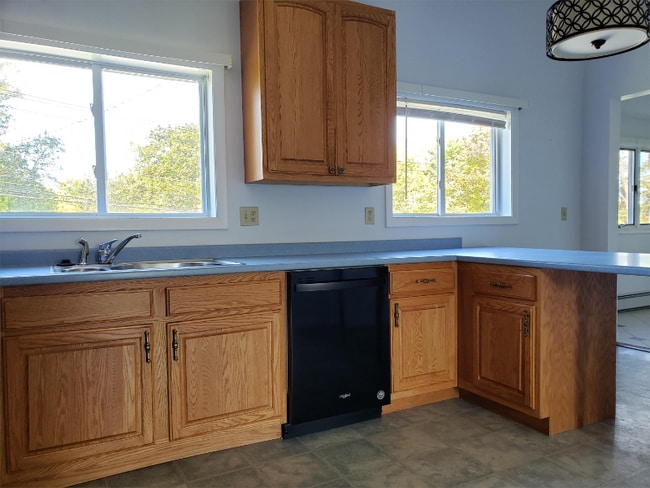 622 College Ave in Orono, ME - Building Photo - Building Photo