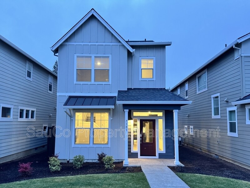 7181 SE Benedict St in Hillsboro, OR - Building Photo