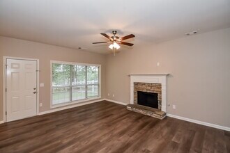 10038 Harmon Springs Dr in Villa Rica, GA - Building Photo - Building Photo