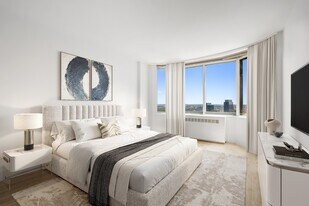 1735 York Ave, Unit 16B in New York, NY - Building Photo