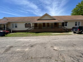 1110-1124 E 3rd Ave in Lanett, AL - Building Photo - Building Photo