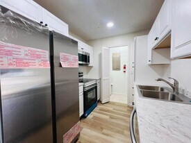 11877 Sturbridge Ln in Wellington, FL - Building Photo