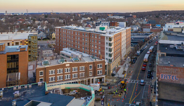 Nova Quincy in Quincy, MA - Foto de edificio - Building Photo