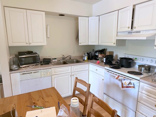 3 Kent Ct, Unit 3 in Somerville, MA - Building Photo - Building Photo