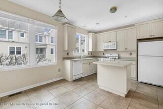 3 Langtry Terrace in Long Branch, NJ - Foto de edificio - Building Photo
