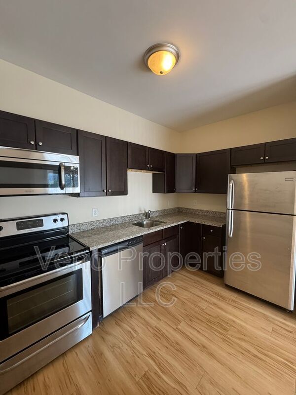 591 Boght Rd in Cohoes, NY - Building Photo - Building Photo