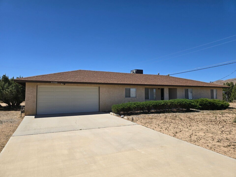 57769 Joshua Ln in Yucca Valley, CA - Building Photo