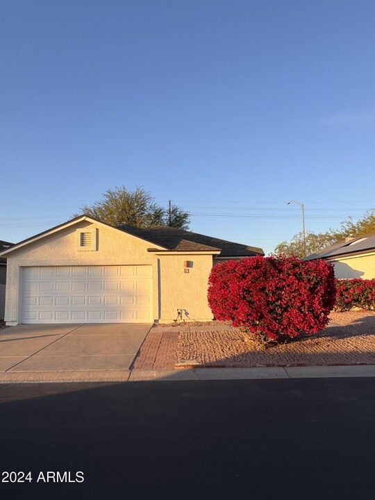 4725 E Brown Rd in Mesa, AZ - Building Photo