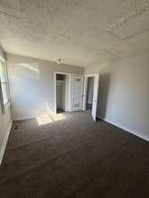 1909 SE Pennsylvania Ave in Topeka, KS - Building Photo - Building Photo