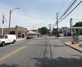 947 Hope St in Stamford, CT - Foto de edificio - Building Photo